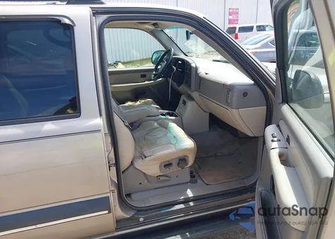 2002 Chevrolet Suburban 1500 Ls из США, поврежденный, VIN 1GNEC16Z62J200135